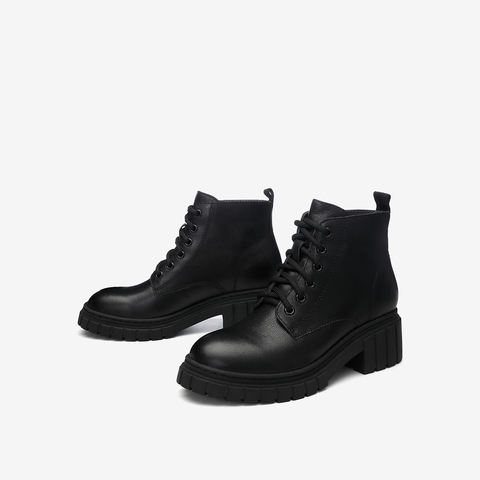 Tata/他她2020冬专柜同款交叉绑带马丁靴休闲女短靴WUE01DD0