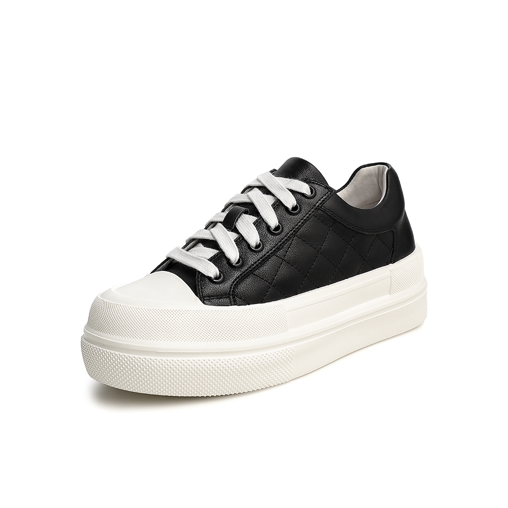 Tata/他她2021春厚底时尚小白鞋女平底休闲板鞋百搭新WXR01AM1