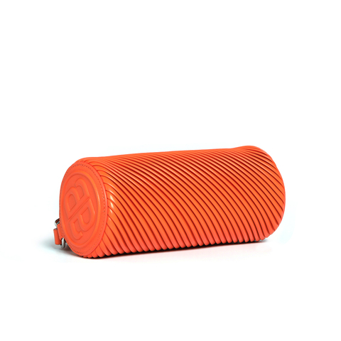 Tata/他她2023春商场同款潮流休闲纯色单肩包女新款NB105AX3