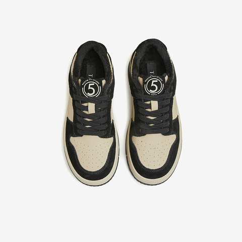 TATA/他她2024春商场同款时尚休闲百搭休闲板鞋女新款WJ601AM4