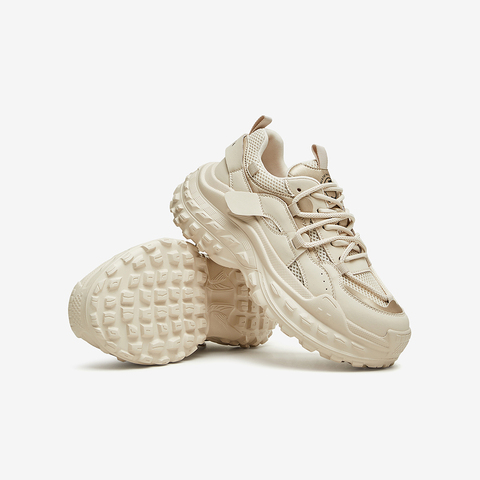 Tata/他她2024夏商场同款时尚简约休闲百搭女鞋新款WZM04BM4