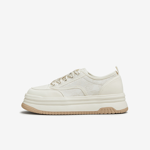 TATA/他她2024秋厚底时尚百搭女款板鞋休闲新款DWBX6CM4