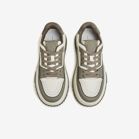 TATA/他她2024秋商场同款女简约学院百搭厚底圆头板鞋GDR01CM4