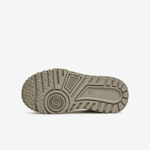 TATA/他她2024秋商场同款女简约学院百搭厚底圆头板鞋GDR01CM4