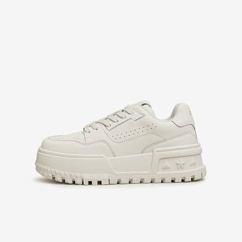 TATA/他她2024秋商场同款女简约学院百搭厚底圆头板鞋GDR01CM4