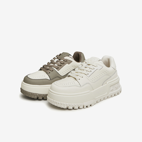 TATA/他她2024秋商场同款女简约学院百搭厚底圆头板鞋GDR01CM4