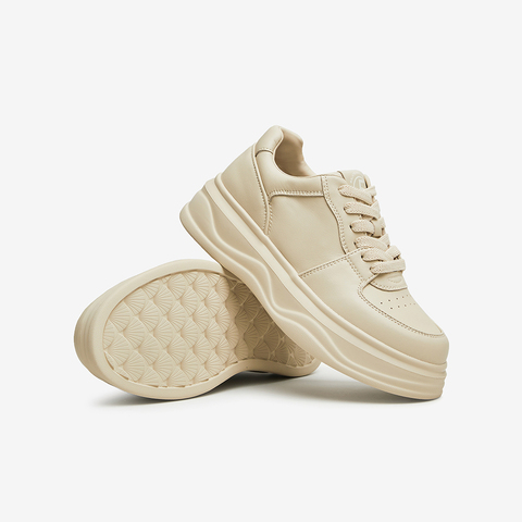 Tata/他她2024秋商场同款时尚系带圆头纯色板鞋新款WH701CM4