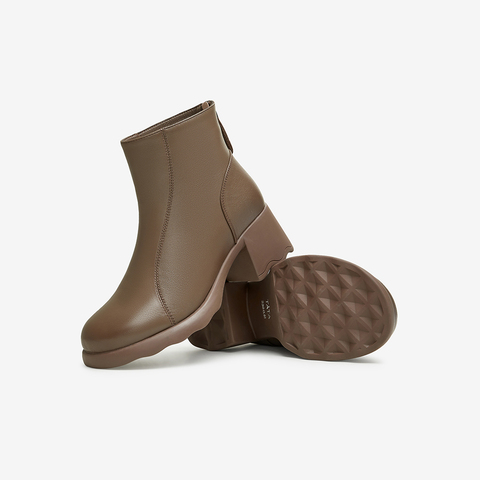 TATA/他她2024冬商场同款时尚休闲时装短靴女新款CBP01DD4