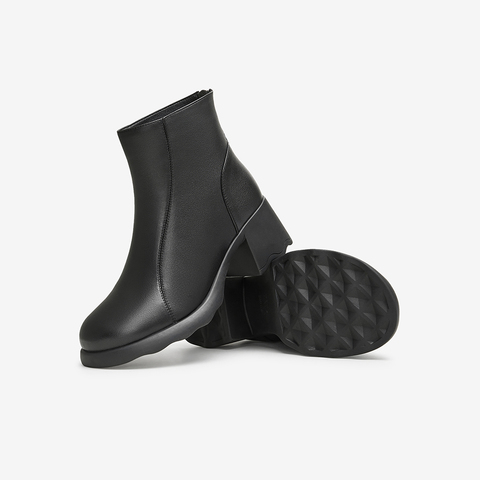 Tata/他她2024冬商场同款时尚休闲时装短靴女新款CBP01DD4