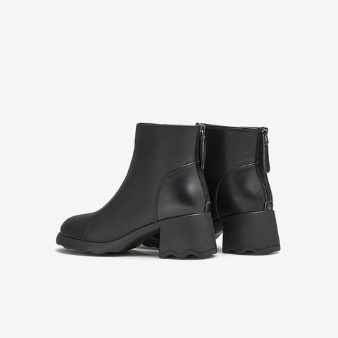 TATA/他她2024冬商场同款时尚休闲时装短靴女新款CBP01DD4