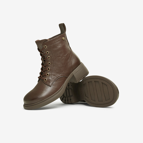 TATA/他她2024冬商场同款时尚休闲马丁靴女新款7C840DD4