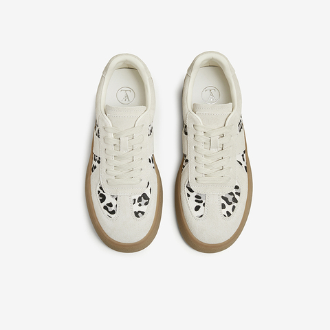 TATA/他她2025春时尚休闲德训鞋女新款GLC01AM5