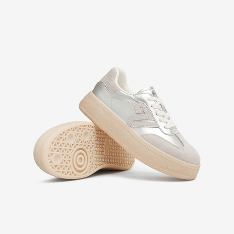 TATA/他她2025春商场同款时尚休闲德训鞋女新款CYH01AM5