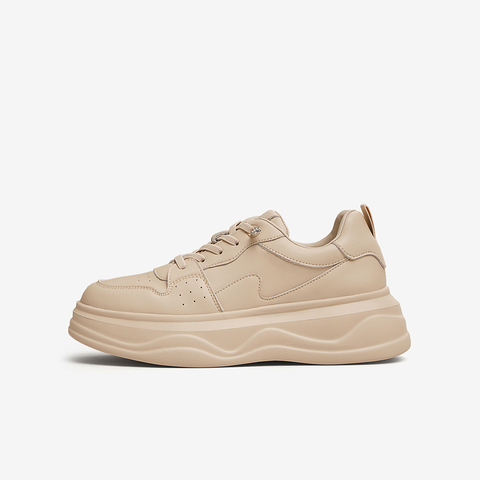 TATA/他她2025春商场同款时尚休闲板鞋女新款WH704AM5