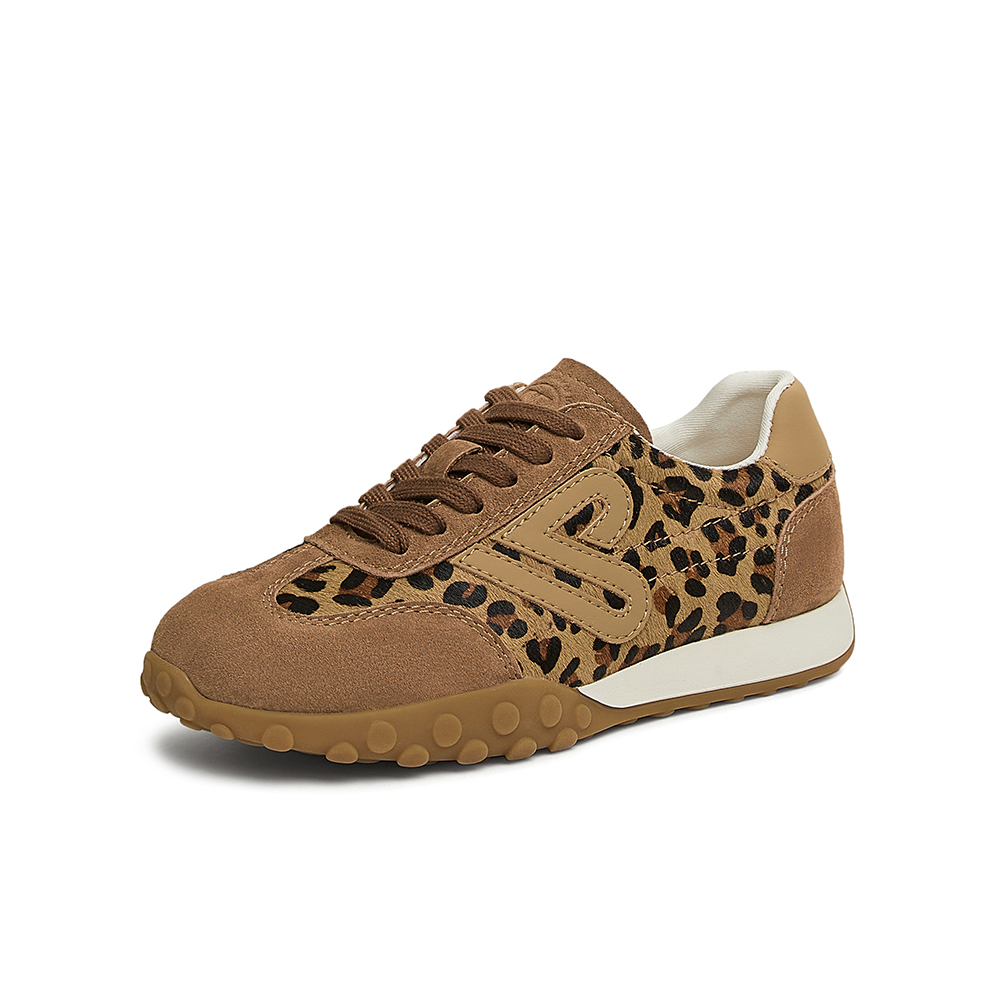 TATA/他她2025春商场同款时尚休闲阿甘鞋女新款CYJ01AM5