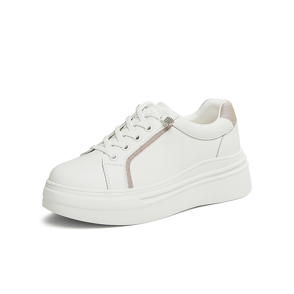 TATA/他她2025春商场同款时尚休闲板鞋女新款CYC01AM5