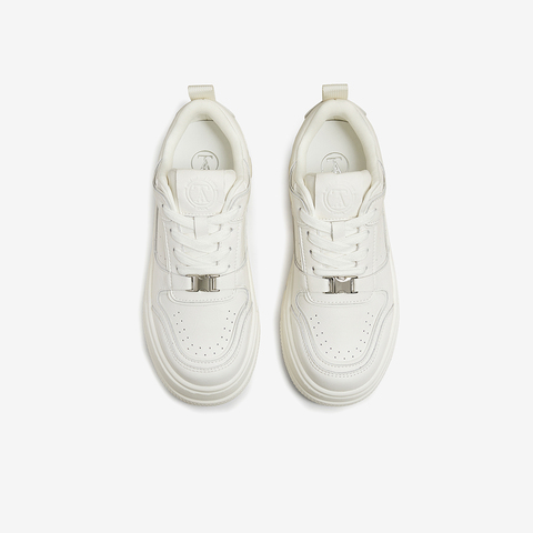 TATA/他她2025春商场同款时尚休闲板鞋女新款GMX01AM5