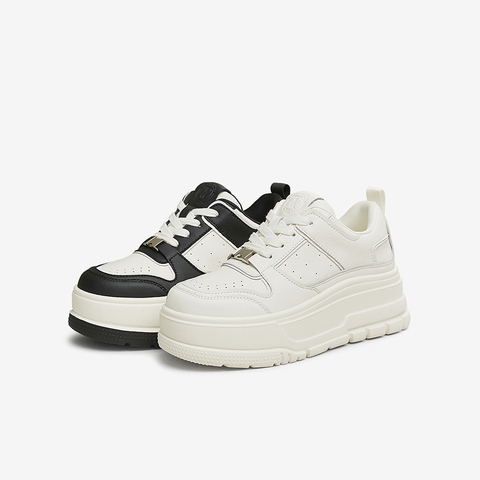 TATA/他她2025春商场同款时尚休闲板鞋女新款GMX01AM5