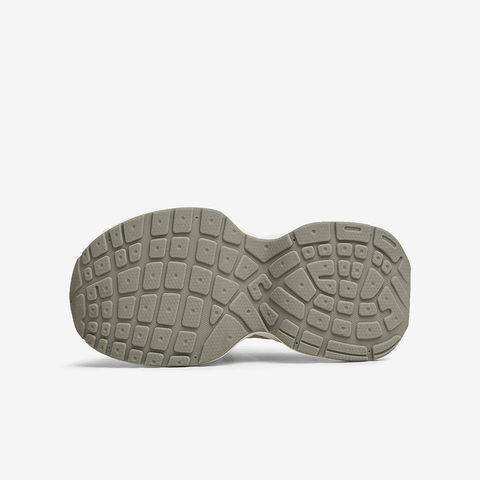 TATA/他她2025春商场同款时尚休闲老爹鞋女新款GNQ01AM5