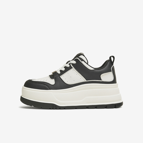 TATA/他她2025春商场同款时尚休闲板鞋女新款GMX01AM5