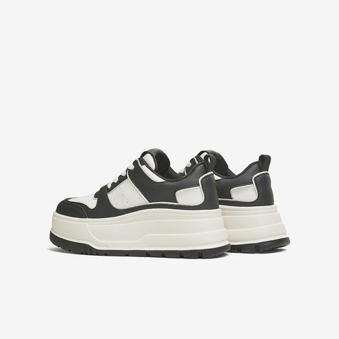 TATA/他她2025春商场同款时尚休闲板鞋女新款GMX01AM5