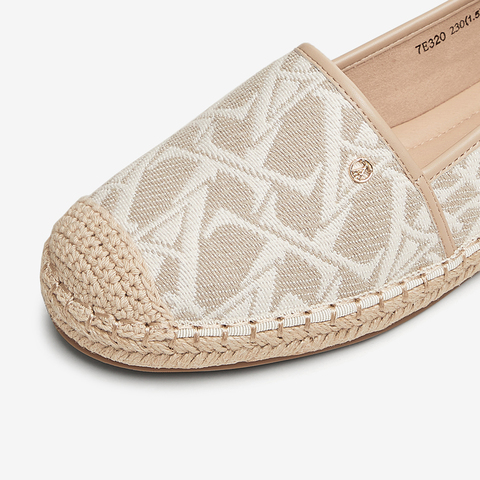 TATA/他她2025春商场同款时尚休闲渔夫鞋女新款7E320AA5