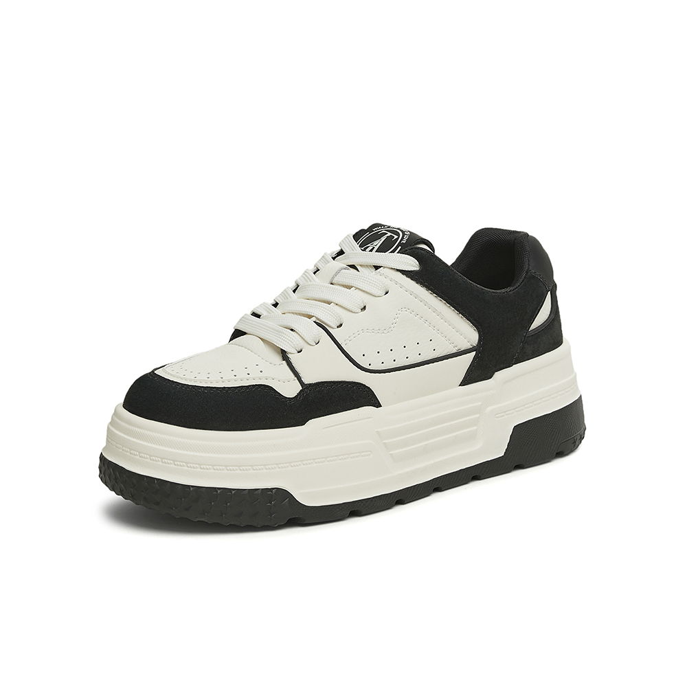 TATA/他她2025春商场同款时尚休闲板鞋女新款SND01AM5