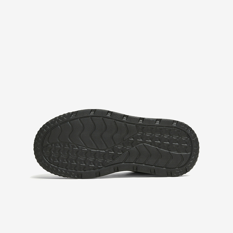 TATA/他她2025春商场同款时尚休闲板鞋女新款SND01AM5