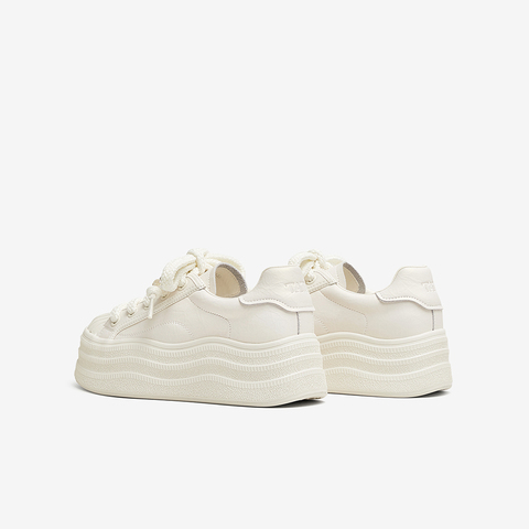 TATA/他她2025春商场同款运动时尚休闲女板鞋新款CT901AM5