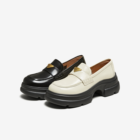 TATA/他她2025春时尚简约休闲圆头女乐福鞋新款7OL29AA5