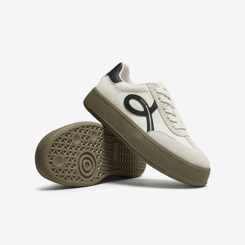 TATA/他她2025秋商场同款百搭休闲女德训鞋新款CWH06CM5