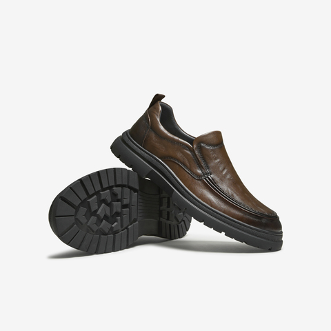 TATA/他她2025秋商场同款纯色舒适百搭休闲皮鞋男新款TGD01CM5