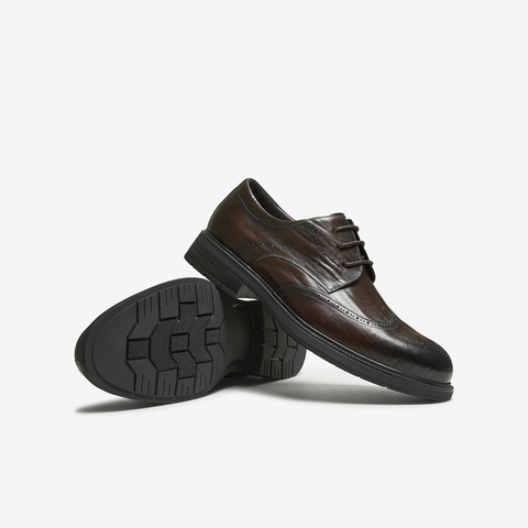 TATA/他她2025秋商场同款纯色舒适百搭休闲皮鞋男新款VNL01CM5