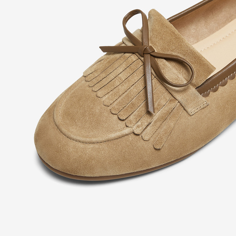 TATA/他她2025秋商场同款时尚休闲圆头女乐福鞋新款YVT01CQ5