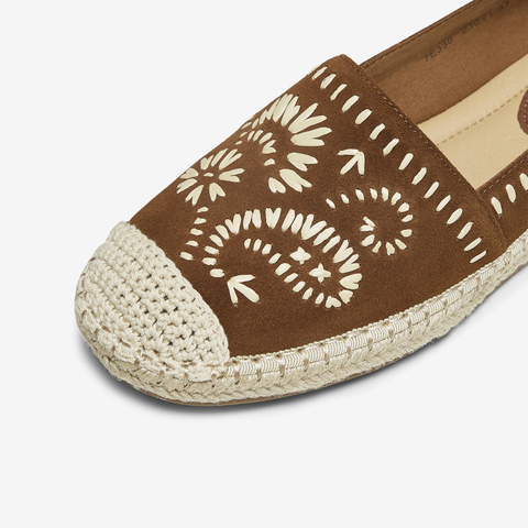 TATA/他她2025秋时尚简约休闲圆头女渔夫鞋新款7E330CA5