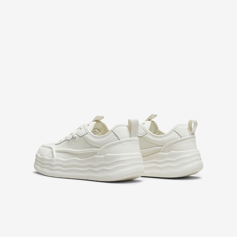 TATA/他她2025秋商场同款运动时尚休闲女板鞋新款CWV02CM5