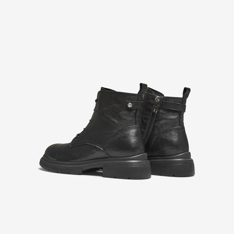 TATA/他她2025冬商场同款百搭时尚简约女马丁靴新款WXB06DD5