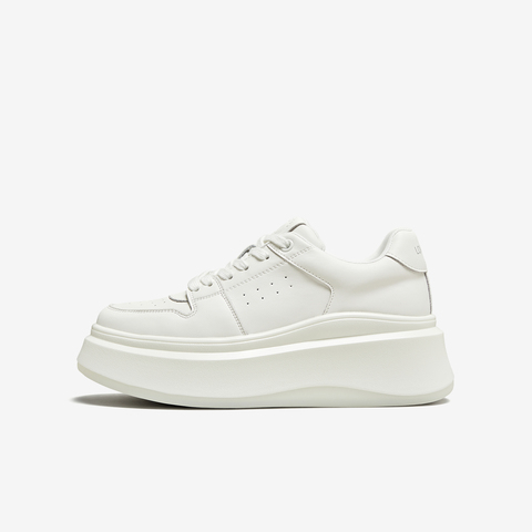 TATA/他她2025秋女时尚休闲板鞋新款GCD07CM5