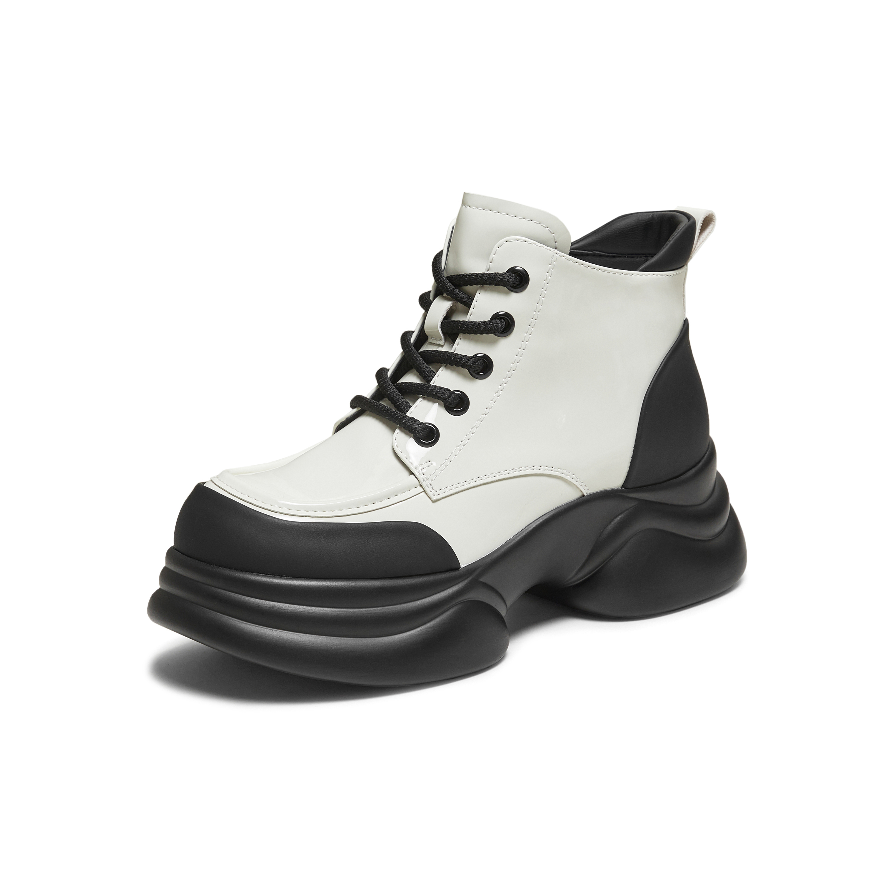 TATA/他她2025冬百搭时尚简约女马丁靴新款CCJ08DD5