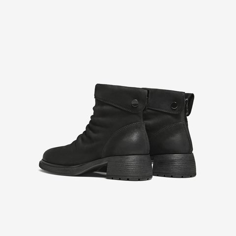 TATA/他她2025冬商场同款时尚百搭女休闲靴新款7C843DD5