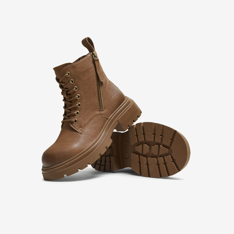 TATA/他她2025冬商场同款百搭时尚简约女马丁靴新款CE201DD5