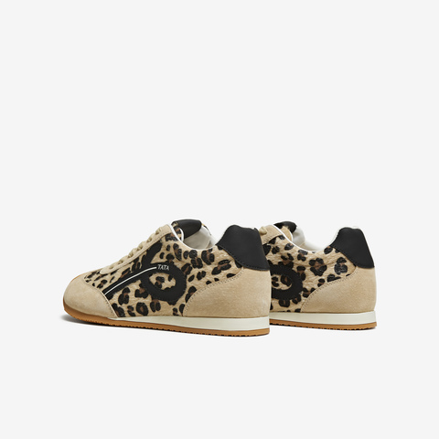 TATA/他她2025秋时尚休闲百搭女阿甘鞋新款EVN01CM5