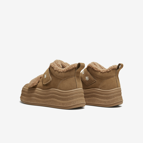 TATA/他她2025冬商场同款时尚百搭女休闲板鞋新款CT910DD5