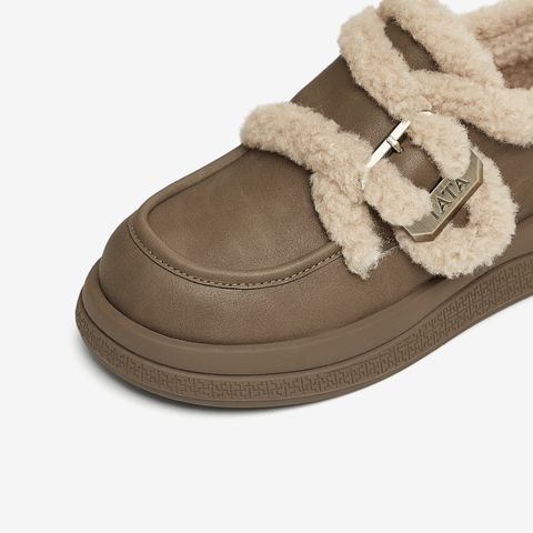 TATA/他她2025冬商场同款时尚休闲毛毛单女新款YPF01DM5