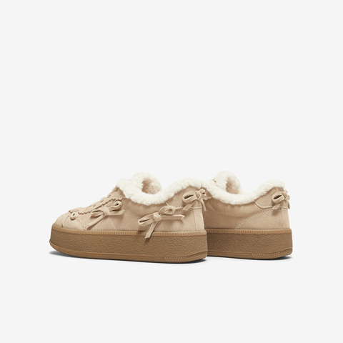 TATA/他她2025冬百搭时尚简约女板鞋薄绒新款