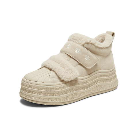 TATA/他她2025冬商场同款时尚百搭女休闲板鞋新款CT910DD5