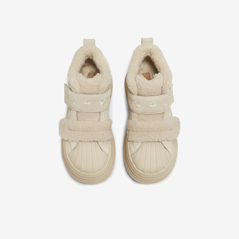 TATA/他她2025冬商场同款时尚百搭女休闲板鞋新款CT910DD5