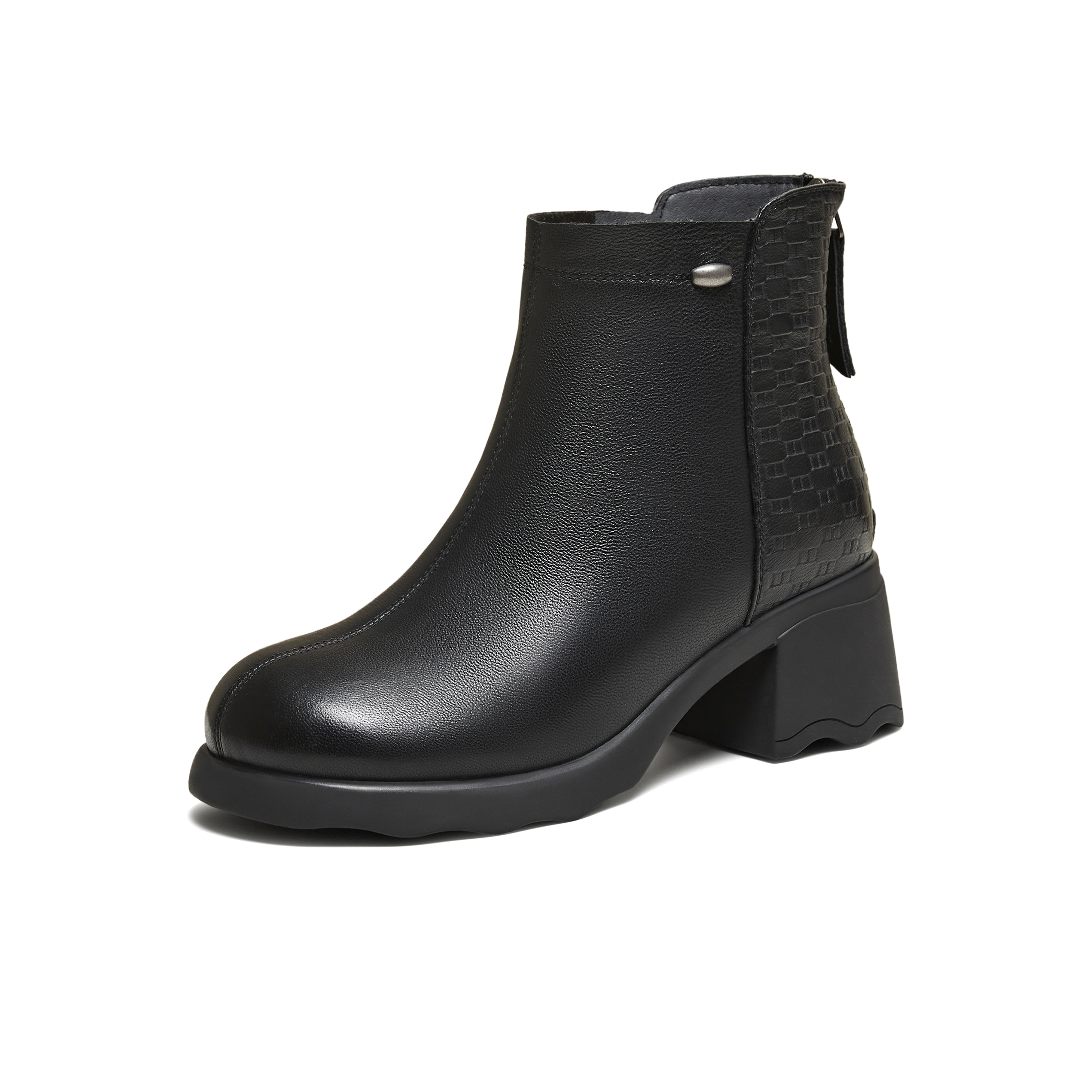 TATA/他她2025冬商场同款休闲百搭女时尚短靴新款CF901DD5