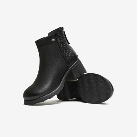 TATA/他她2025冬商场同款休闲百搭女时尚短靴新款CF901DD5