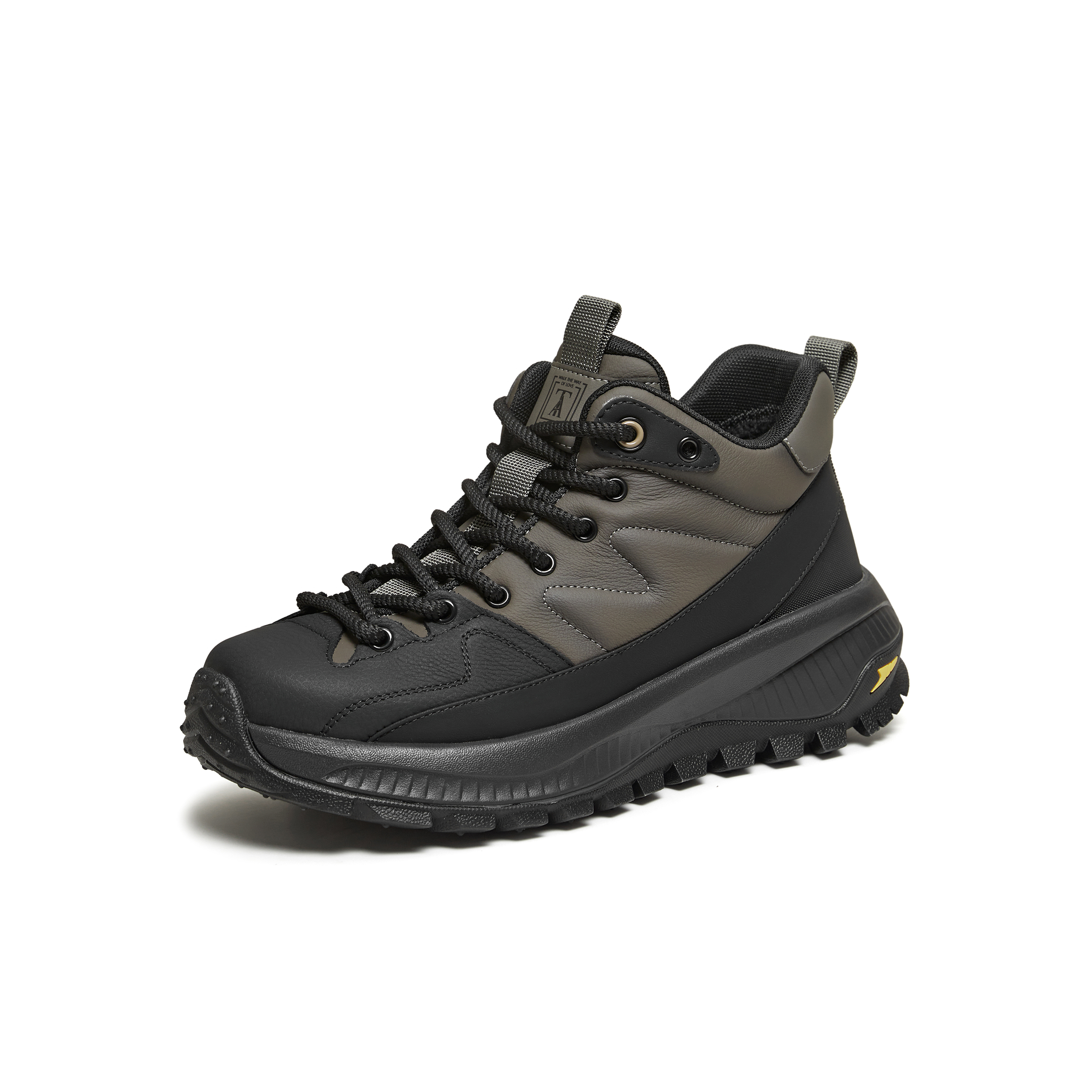 TATA/他她2025冬商场同款舒适百搭休闲男鞋新款VSQ01DD5